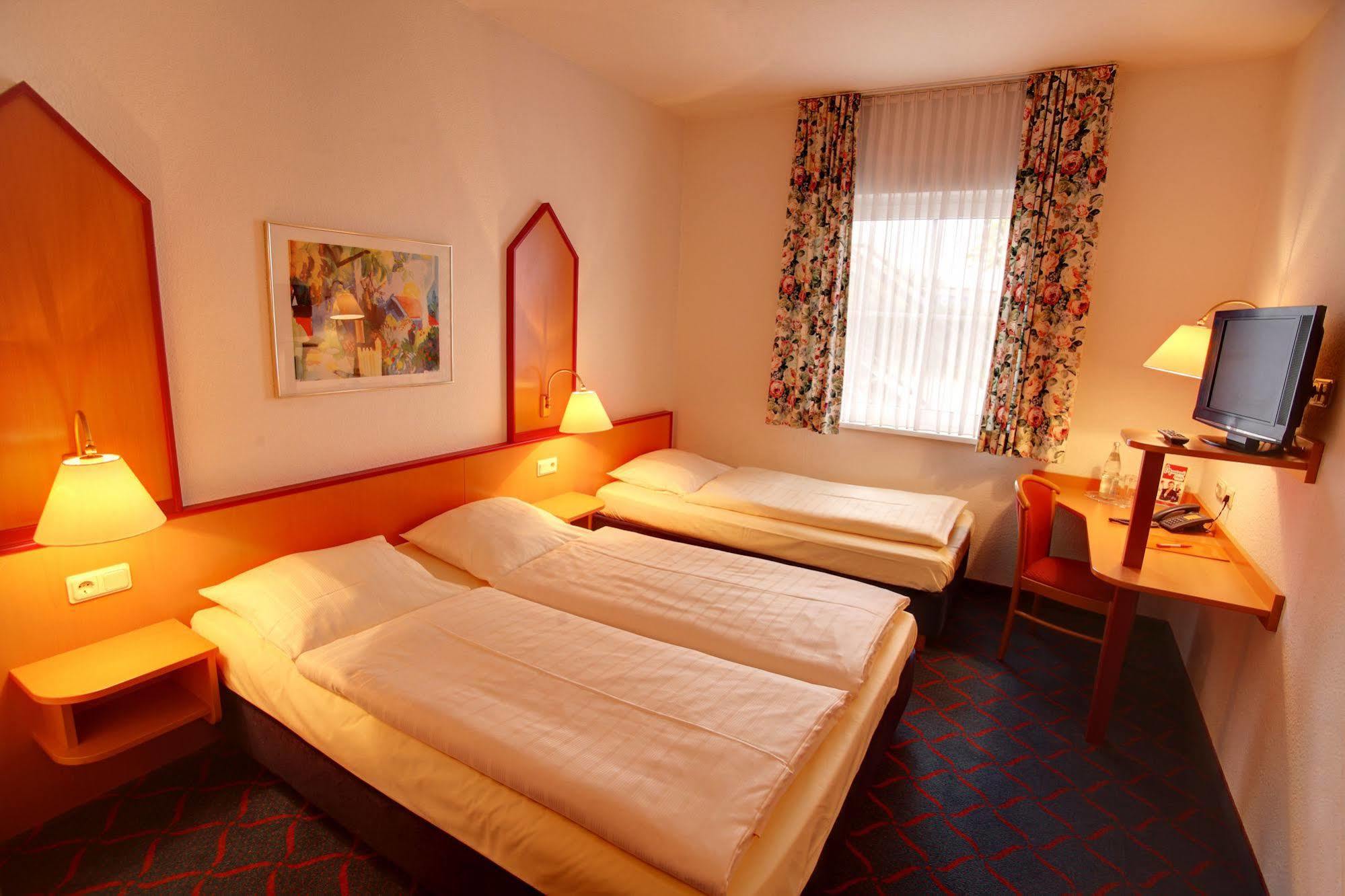 Hotel Montana Lauenau Ngoại thất bức ảnh