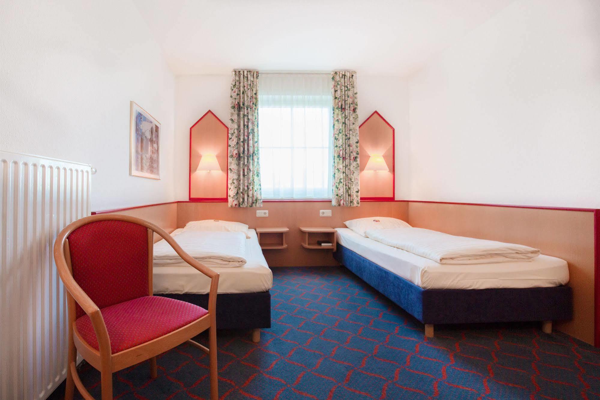 Hotel Montana Lauenau Ngoại thất bức ảnh
